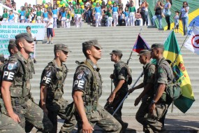 MARCHA MILITAR MARCA COMEMORAÇÕES DA BATALHA DE SANTA LUZIA DE 1842