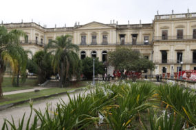 MUSEU NACIONAL NÃO TINHA BRIGADA DE INCÊNDIO, NEM SEGURO PARA ACERVO